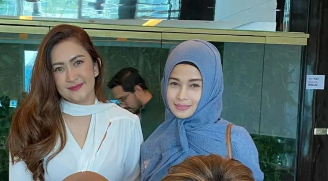 Nafa Urbach dan Jihan Fahira. (Instagram @yatioctaviapangky)